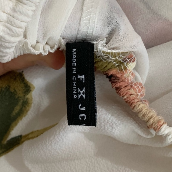 BACKLESS SUNDRESS - Picture 4 of 5